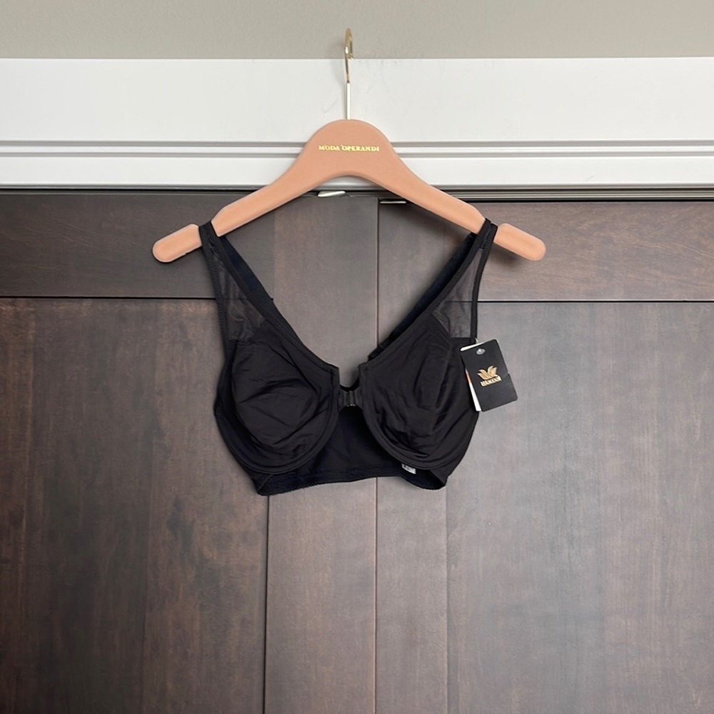 Wacoal Seamless Racerback Underwire Bra in Black Size 32DD - Picture 5 of 7